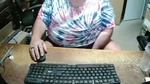 Snapshot of bucku2 chatting on October 16, 2025, 10:11 pm Bucku2 online show from October 16, 2025, 10:11 pm