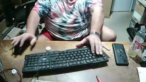 Snapshot of bucku2 chatting on November 6, 2025, 10:32 pm Bucku2 online show from November 6, 2025, 10:32 pm