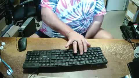 Snapshot of bucku2 chatting on November 16, 2025, 2:11 pm Bucku2 online show from November 16, 2025, 2:11 pm