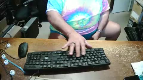 Snapshot of bucku2 chatting on November 27, 2025, 1:57 pm Bucku2 online show from November 27, 2025, 1:57 pm