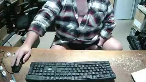 Snapshot of bucku2 chatting on November 29, 2025, 1:36 pm Bucku2 online show from November 29, 2025, 1:36 pm