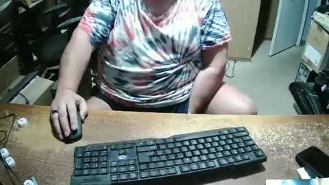 Snapshot of bucku2 chatting on December 2, 2025, 10:27 pm Bucku2 online show from December 2, 2025, 10:27 pm