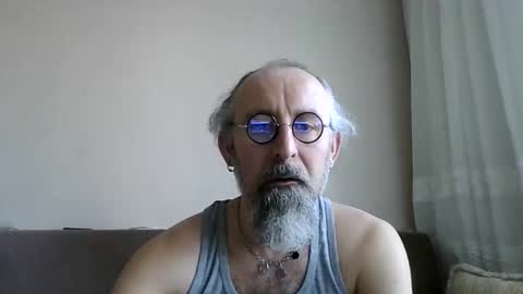 Snapshot of buckwessle chatting on May 16, 2026, 11:09 am Buck Wessle online show from May 16, 2026, 11:09 am