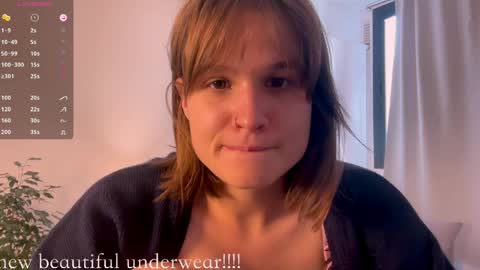 Mira  online show from April 8, 2026, 7:03 pm