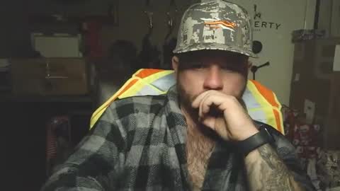 Snapshot of buckwild69204 chatting on December 22, 2025, 12:40 am buckwild69204 online show from December 22, 2025, 12:40 am