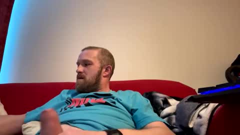 budgie1095 online show from January 14, 2025, 6:07 pm