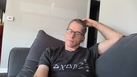 Snapshot of budman004 chatting on September 28, 2025, 3:17 pm budman004 online show from September 28, 2025, 3:17 pm