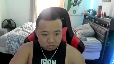 Snapshot of buffsexyman24 chatting on February 19, 2025, 7:16 pm buffsexyman24 online show from February 19, 2025, 7:16 pm