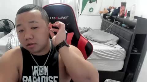 Snapshot of buffsexyman24 chatting on February 22, 2025, 2:41 pm buffsexyman24 online show from February 22, 2025, 2:41 pm