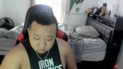 Snapshot of buffsexyman24 chatting on February 23, 2025, 8:11 pm buffsexyman24 online show from February 23, 2025, 8:11 pm