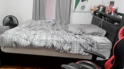 Snapshot of buffsexyman24 chatting on February 27, 2025, 12:23 pm buffsexyman24 online show from February 27, 2025, 12:23 pm