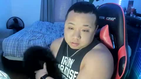 Snapshot of buffsexyman24 chatting on March 2, 2025, 12:53 am buffsexyman24 online show from March 2, 2025, 12:53 am