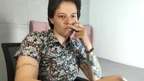 Snapshot of bug2025 chatting on September 10, 2025, 4:45 am bug2025 online show from September 10, 2025, 4:45 am