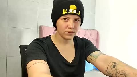 Snapshot of bug2025 chatting on September 11, 2025, 3:28 am bug2025 online show from September 11, 2025, 3:28 am