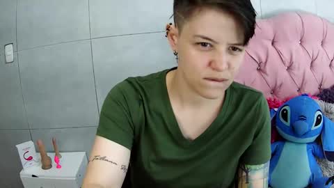 bug2025 online show from November 12, 2025, 2:34 am