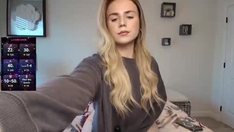 Snapshot of buitifulblonde chatting on November 11, 2025, 9:04 pm buitifulblonde online show from November 11, 2025, 9:04 pm