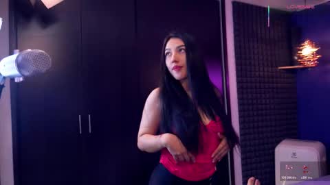 Bunny and The Rock online show from November 4, 2025, 11:53 am