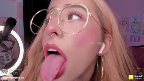 Snapshot of bun_nyx chatting on November 26, 2025, 4:19 pm online show from November 26, 2025, 4:19 pm