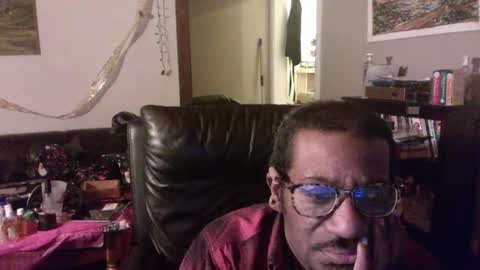 Bungalow Entertainment online show from December 20, 2025, 12:12 pm