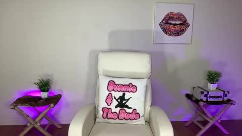 BUNNIE and THE DUDE TheLebowskis online show from October 27, 2025, 5:55 am