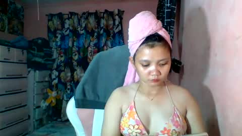 Snapshot of bunny_flower18 chatting on May 18, 2026, 12:22 pm bunny_flower18 online show from May 18, 2026, 12:22 pm