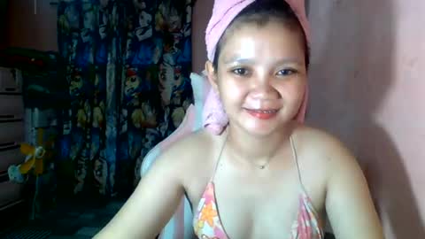 Snapshot of bunny_flower18 chatting on May 22, 2026, 9:48 am bunny_flower18 online show from May 22, 2026, 9:48 am