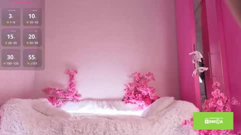 Kira online show from November 20, 2025, 3:45 pm