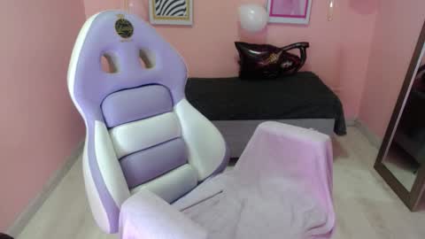 Snapshot of bunny_poison chatting on October 29, 2025, 2:19 pm ... . . ... online show from October 29, 2025, 2:19 pm