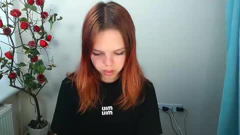 Snapshot of bunnybloom_ chatting on September 30, 2025, 4:17 am Ariel online show from September 30, 2025, 4:17 am