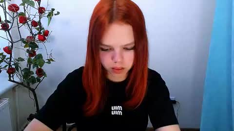 Snapshot of bunnybloom_ chatting on October 14, 2025, 4:13 am Ariel online show from October 14, 2025, 4:13 am