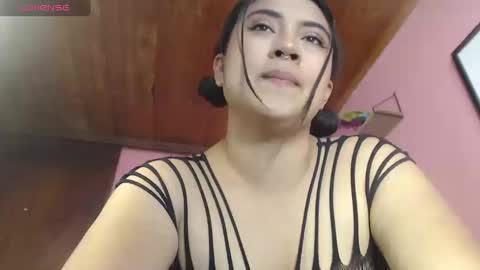 bunnyEmilyR0s33 online show from September 15, 2025, 3:45 pm