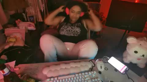 Snapshot of bunnyslittlecum chatting on December 18, 2025, 7:47 am Bunnygirl Onyx online show from December 18, 2025, 7:47 am