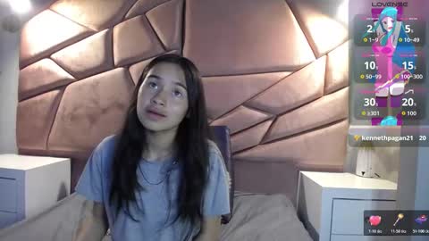 bunny online show from November 19, 2025, 5:02 pm