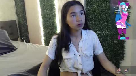 bunny online show from November 22, 2025, 7:13 pm