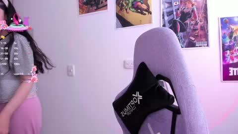 Jess online show from February 10, 2025, 9:04 pm