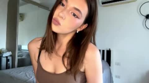 Nica online show from February 24, 2026, 5:49 am