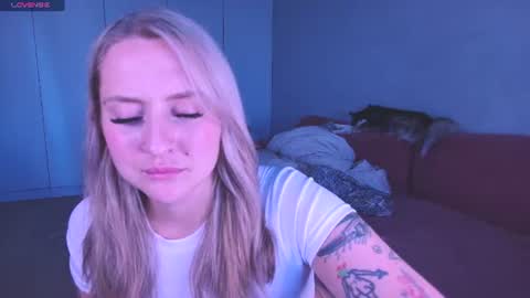 Snapshot of burn_lissa chatting on July 9, 2026, 6:23 pm Lissa online show from July 9, 2026, 6:23 pm