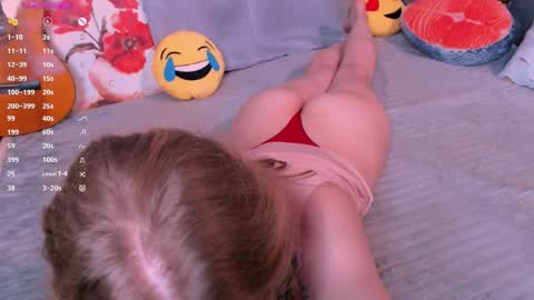 burning_g1rl online show from April 7, 2026, 5:46 pm