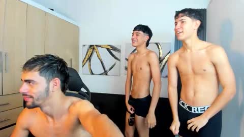 Snapshot of burning_wallen chatting on December 2, 2025, 2:06 am zack axel David and Anthony online show from December 2, 2025, 2:06 am