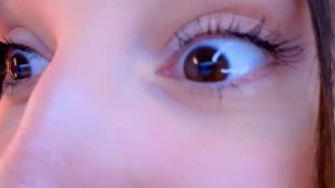 Jessica online show from October 3, 2025, 3:25 am