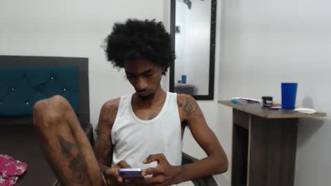 Snapshot of burrodelacosta chatting on April 13, 2026, 12:27 am burrodelacosta online show from April 13, 2026, 12:27 am