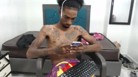 Snapshot of burrodelacosta chatting on April 14, 2026, 4:24 pm burrodelacosta online show from April 14, 2026, 4:24 pm