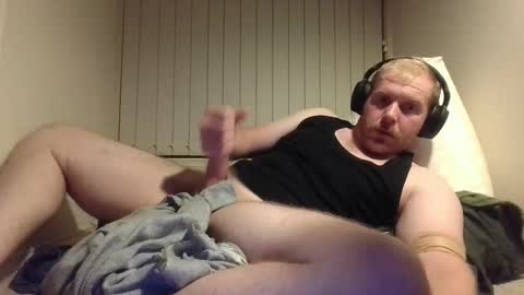 Snapshot of bushmate92 chatting on February 28, 2025, 2:20 pm bushmate92 online show from February 28, 2025, 2:20 pm