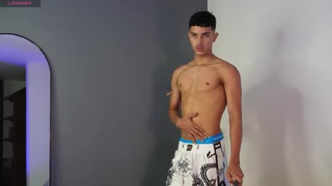 Buster independent model online show from October 23, 2025, 6:06 pm