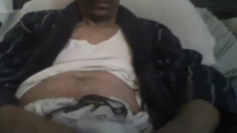 Snapshot of busturgutzgd11 chatting on December 31, 2024, 7:53 am Busturgutzgd1 online show from December 31, 2024, 7:53 am