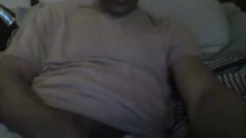 Snapshot of busturgutzgd11 chatting on January 1, 2025, 7:20 am Busturgutzgd1 online show from January 1, 2025, 7:20 am