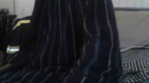 Snapshot of busturgutzgd11 chatting on January 2, 2025, 2:11 am Busturgutzgd1 online show from January 2, 2025, 2:11 am