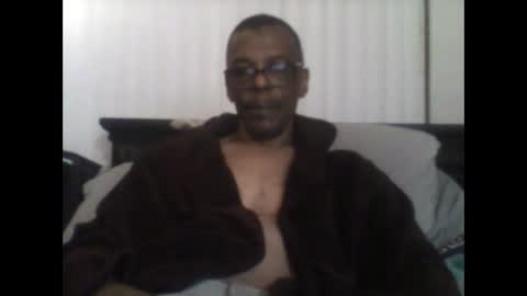 Snapshot of busturgutzgd11 chatting on January 19, 2025, 1:33 pm Busturgutzgd1 online show from January 19, 2025, 1:33 pm