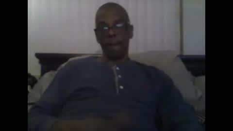 Snapshot of busturgutzgd11 chatting on January 23, 2025, 2:55 am Busturgutzgd1 online show from January 23, 2025, 2:55 am