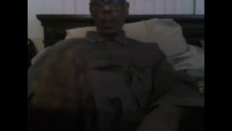 Snapshot of busturgutzgd11 chatting on February 4, 2025, 3:11 am Busturgutzgd1 online show from February 4, 2025, 3:11 am